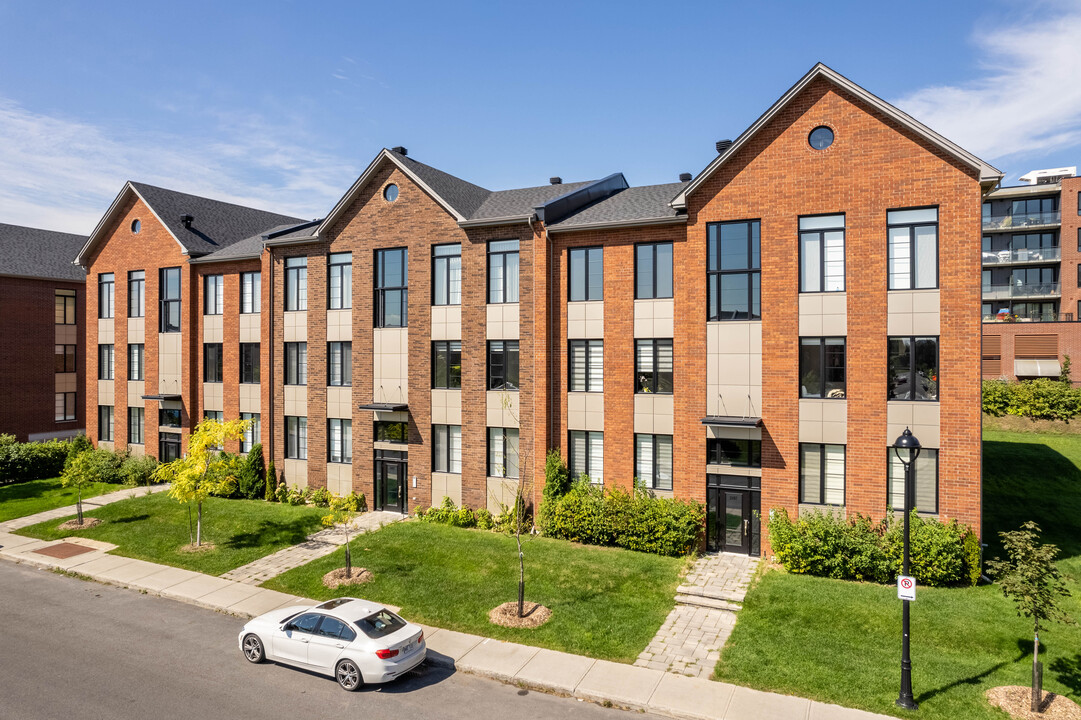 2495 Des Équinoxes Rue in Montréal, QC - Building Photo