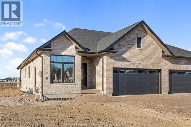 164 McLellan Ave in Amherstburg, ON - Building Photo - Building Photo