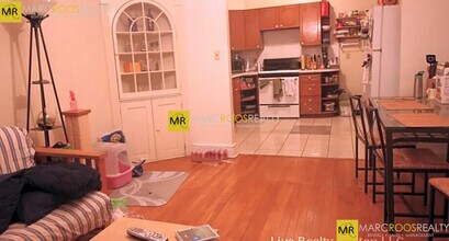 1087 Beacon St, Unit 6 in Brookline, MA - Foto de edificio - Building Photo