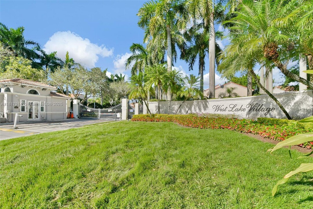 1140 Butternut Ln in Hollywood, FL - Building Photo