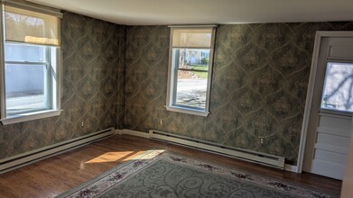 1 Thayer St in Oxford, MA - Building Photo - Building Photo