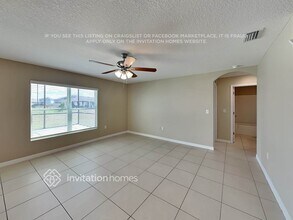 10312 Charlotte Dr. in Parrish, FL - Foto de edificio - Building Photo