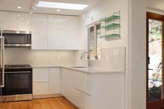 21 Woodbury Rd in Asheville, NC - Foto de edificio - Building Photo