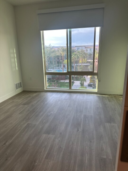 4335 S Grand Canyon Dr in Las Vegas, NV - Building Photo