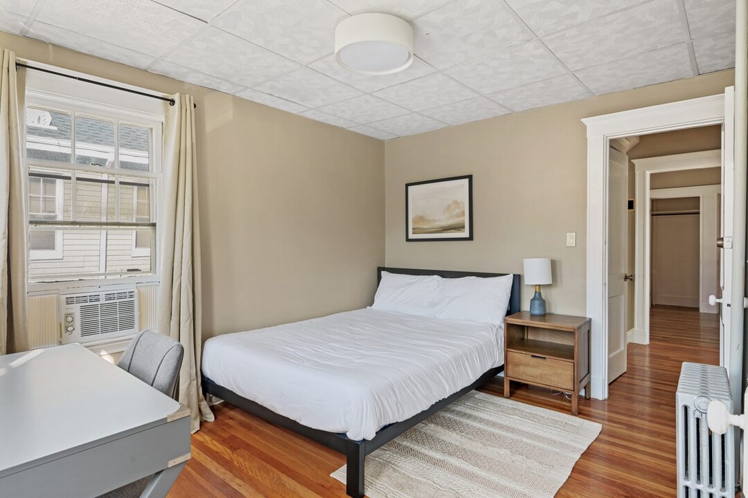 15 Governor Winthrop Rd-Unit -D in Boston, MA - Foto de edificio
