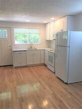 6160 SW 196th Ave in Aloha, OR - Foto de edificio - Building Photo