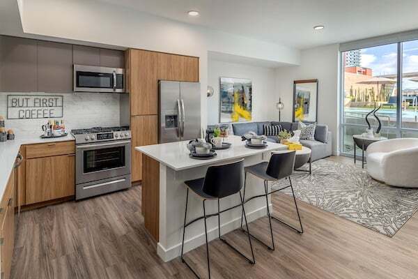 Adeline Luxury Living in Phoenix, AZ - Foto de edificio - Building Photo