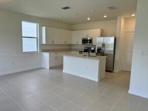 2659 SE 24th Dr in Homestead, FL - Building Photo - Building Photo