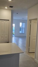 137 SW 184th Pl in Pembroke Pines, FL - Building Photo - Building Photo