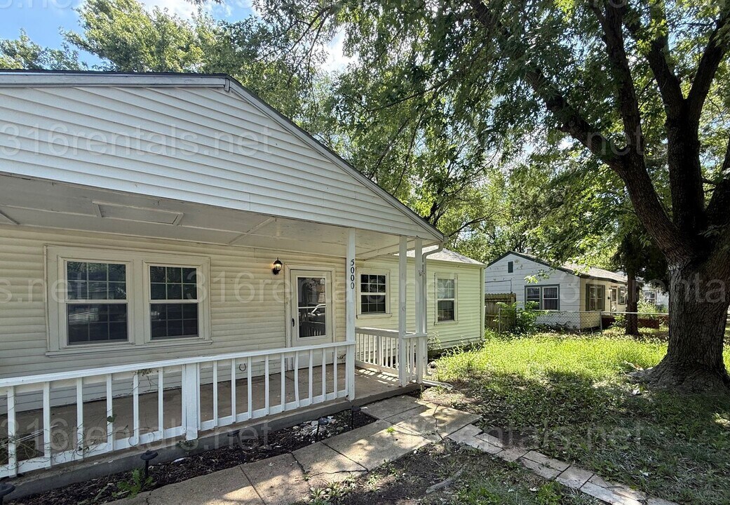 5000 Hemlock Ave in Wichita, KS - Foto de edificio