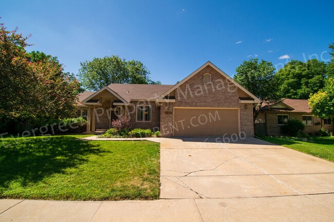 property at 1223 Red Oak Ct