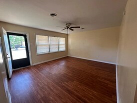 3024 57th St in Lubbock, TX - Building Photo