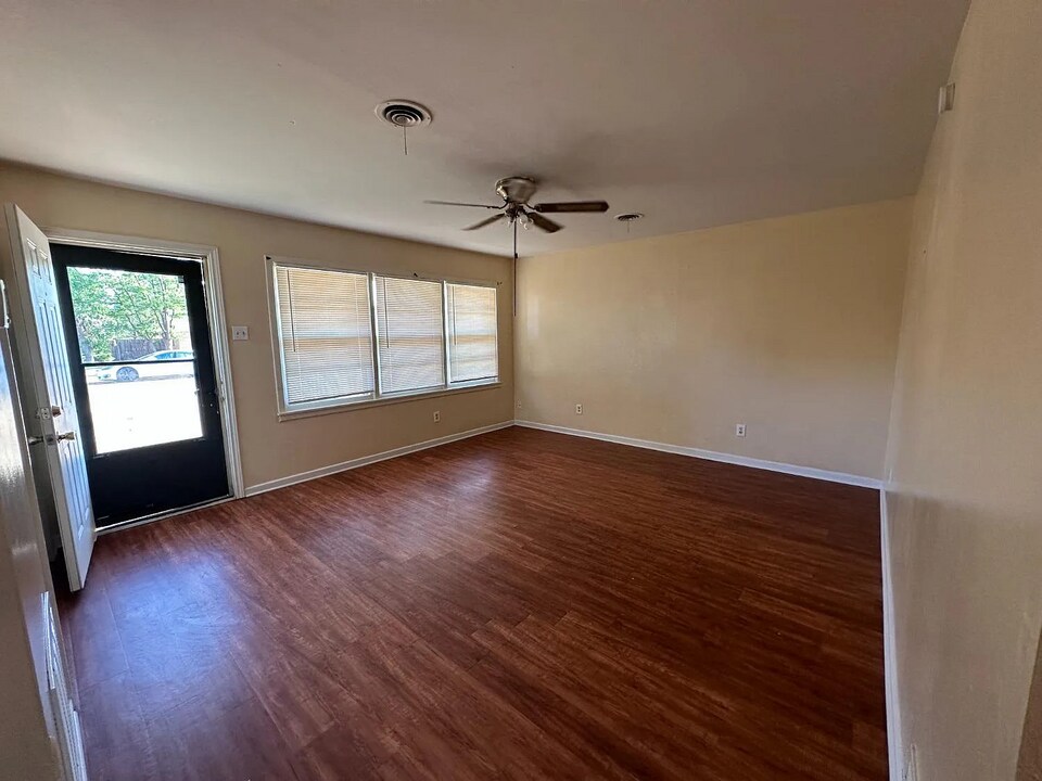 3024 57th St in Lubbock, TX - Building Photo