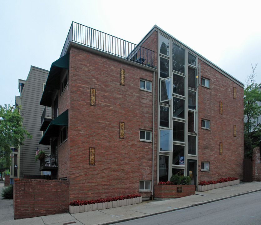 Hatch Mews in Cincinnati, OH - Building Photo