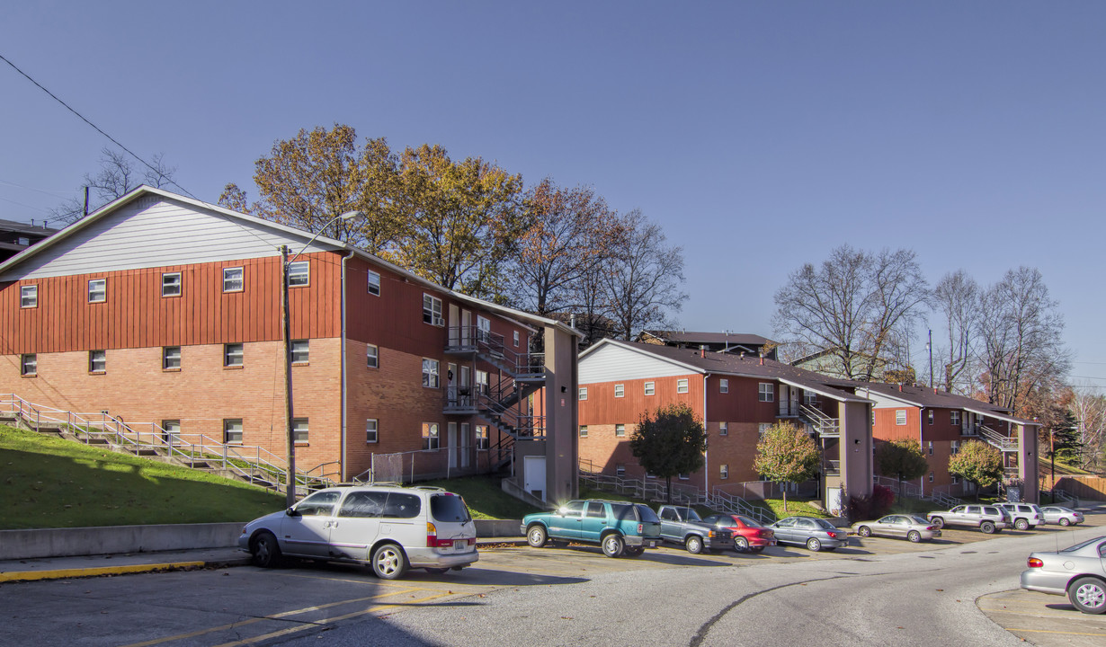 Brucecrest Apartments in Ashland, KY - Foto de edificio