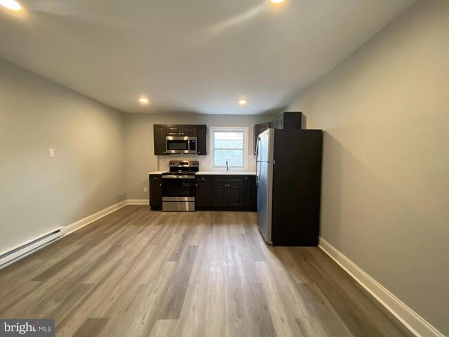 property at 21 E Price St