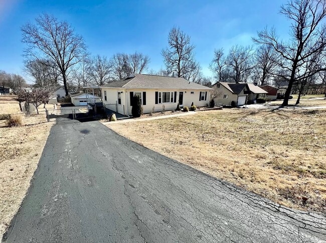 120 Lock Dr in Ballwin, MO - Building Photo - Building Photo