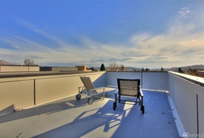 6218 20th Ave NW in Seattle, WA - Building Photo - Building Photo
