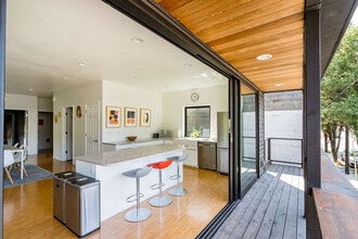 1616 NW Northrup St in Portland, OR - Building Photo - Building Photo