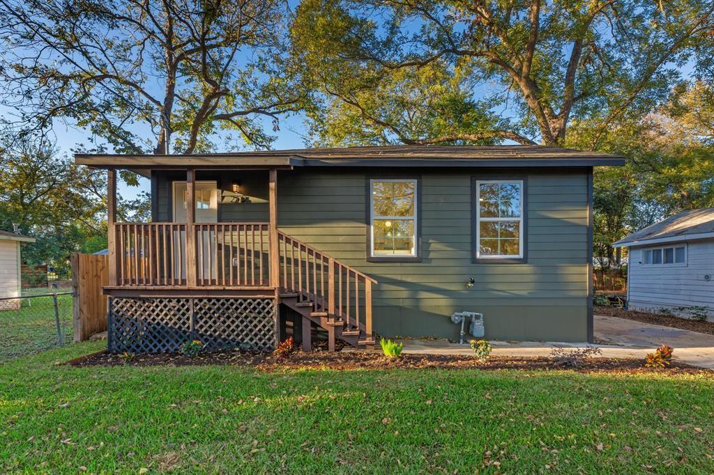 216 Armstrong St in San Marcos, TX - Building Photo