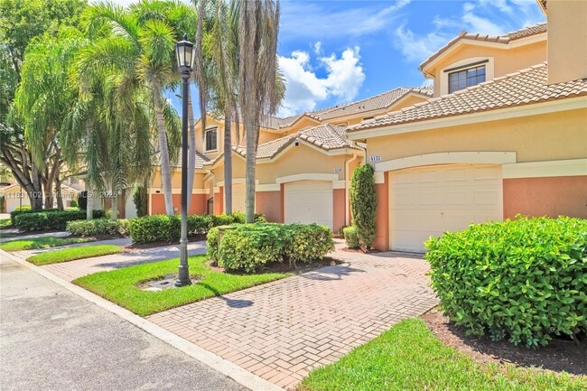 property at 4137 Briar Ln