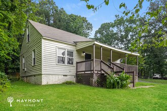 245 Pinehurst Dr in Stockbridge, GA - Building Photo - Building Photo