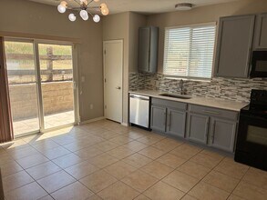 357 Ivory Cir in Aurora, CO - Building Photo - Building Photo