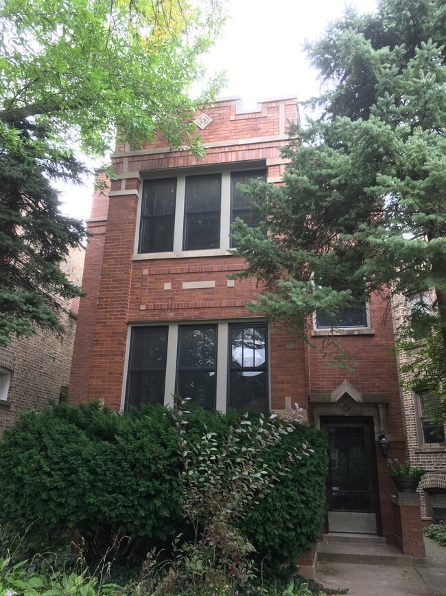 2622 W Argyle St, Unit Garden