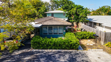 821 SE 14th St in Fort Lauderdale, FL - Building Photo - Building Photo