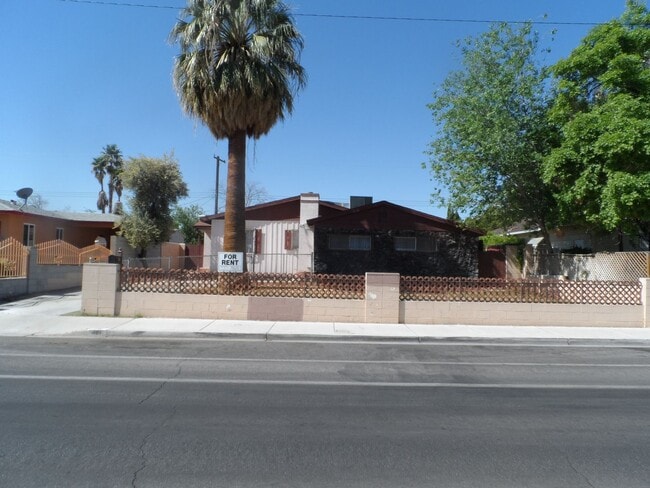 381 Upland Blvd