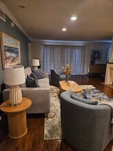 222 7th St, Unit 105 in Santa Monica, CA - Building Photo - Building Photo