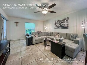 5060 Village Garden Dr in Sarasota, FL - Building Photo - Building Photo