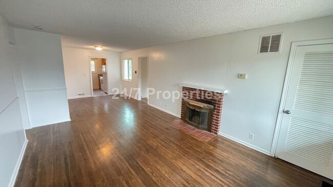 700 Riverdale Dr in Gladstone, OR - Building Photo - Building Photo