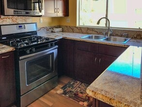 54 Monroe in Irvine, CA - Building Photo - Building Photo