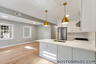 101 A Morris St in Boston, MA - Building Photo - Building Photo