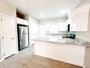 1719 Davenport St, Unit 3 in Weslaco, TX - Building Photo - Building Photo
