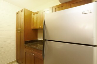 Radius Apartments in Phoenix, AZ - Building Photo - Interior Photo