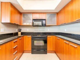 16699 Collins Ave, Unit 1709 in Sunny Isles Beach, FL - Building Photo