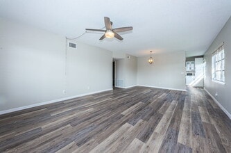 2426 Ecuadorian Way in Clearwater, FL - Building Photo - Building Photo
