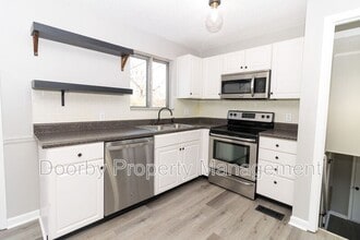 2983 E Freedom Cir in Ooltewah, TN - Foto de edificio - Building Photo