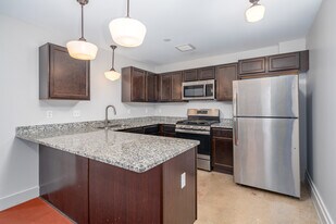 Keystone Lofts in Aurora, IL - Building Photo