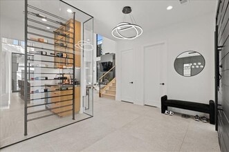 5839 Richmond Ave in Dallas, TX - Building Photo - Building Photo