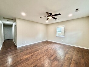 1936 Weber Ave in Chesapeake, VA - Building Photo - Building Photo