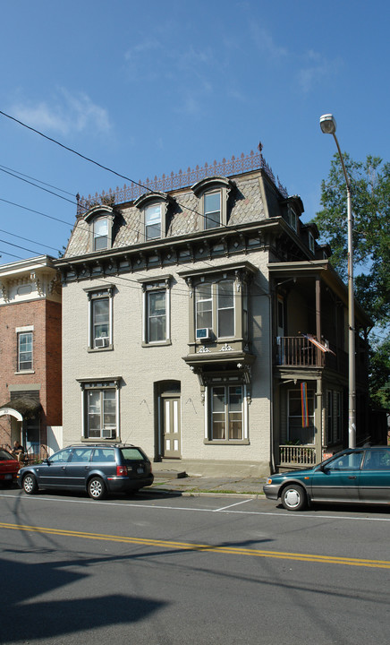 261 Main St in Catskill, NY - Building Photo