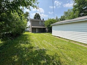 2556 Freeman Ave in Hamilton, OH - Building Photo - Building Photo