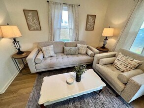 913 E Gift Ave in Peoria, IL - Building Photo - Building Photo