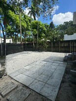 225 South Dr in Miami Springs, FL - Building Photo