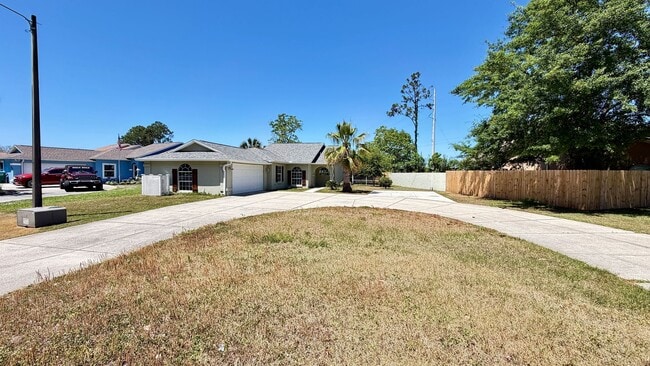 property at 204 S Glades Trail