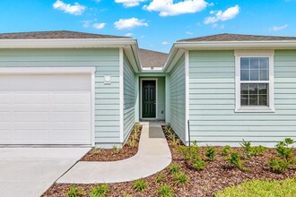 98 Las Casitas Blvd in Palm Coast, FL - Building Photo - Building Photo
