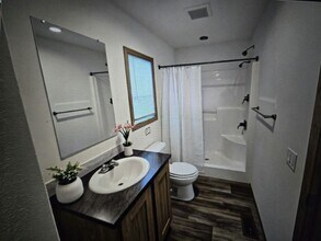 136 Lynn Ln in Mankato, MN - Building Photo - Building Photo